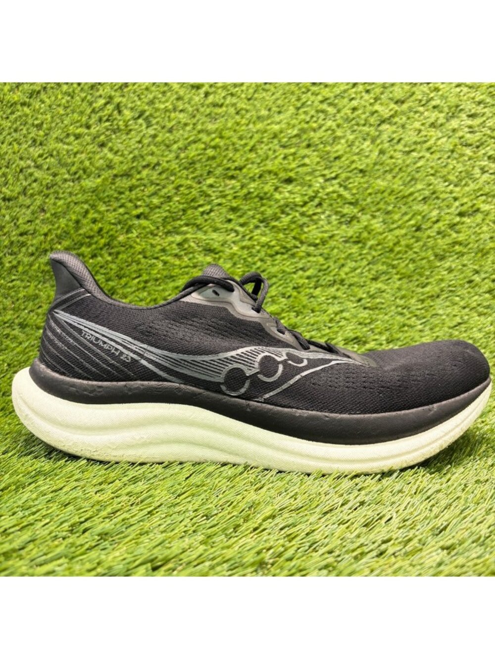 Saucony Triumph 23 Mens Size 11.5 Black White Athletic Running Shoes Sneakers